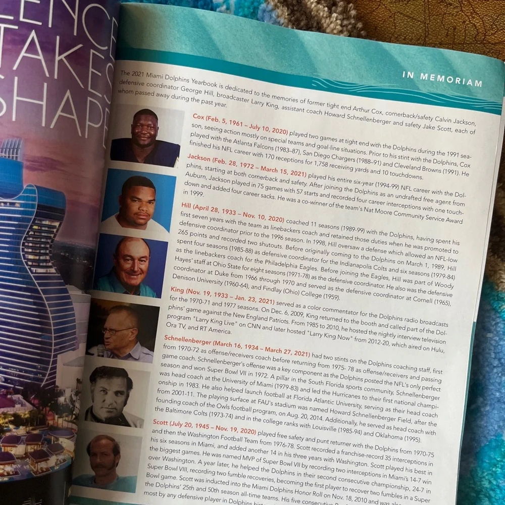 Miami Dolphin Yearbook 2021 - Picture 4 of 10